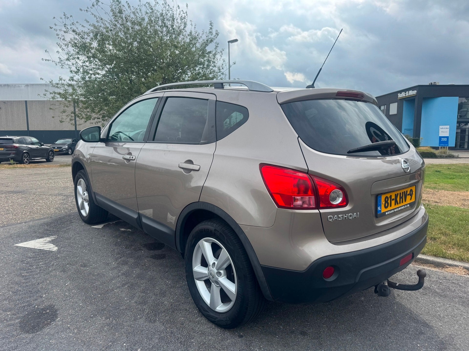 Nissan Qashqai 2009 * 2.0 Tekna 4WD * APK * Top staat, Auto's, Automatische klimaatregeling, Gebruikt, 4 cilinders, Bruin