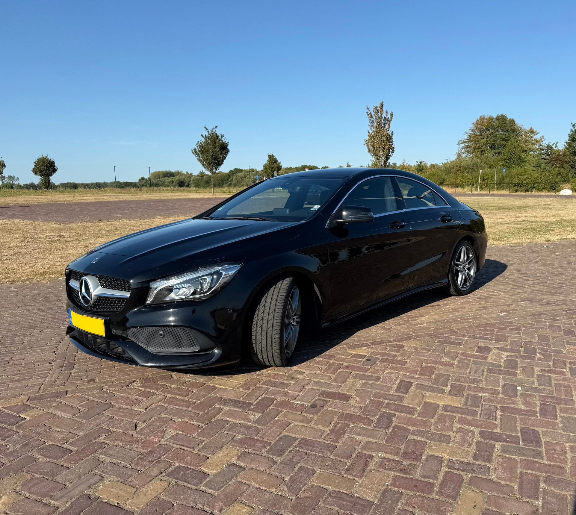 Mercedes-Benz CLA 180 2019 Zwart, Auto's, 4 cilinders, 715 kg, 1200 kg, Particulier