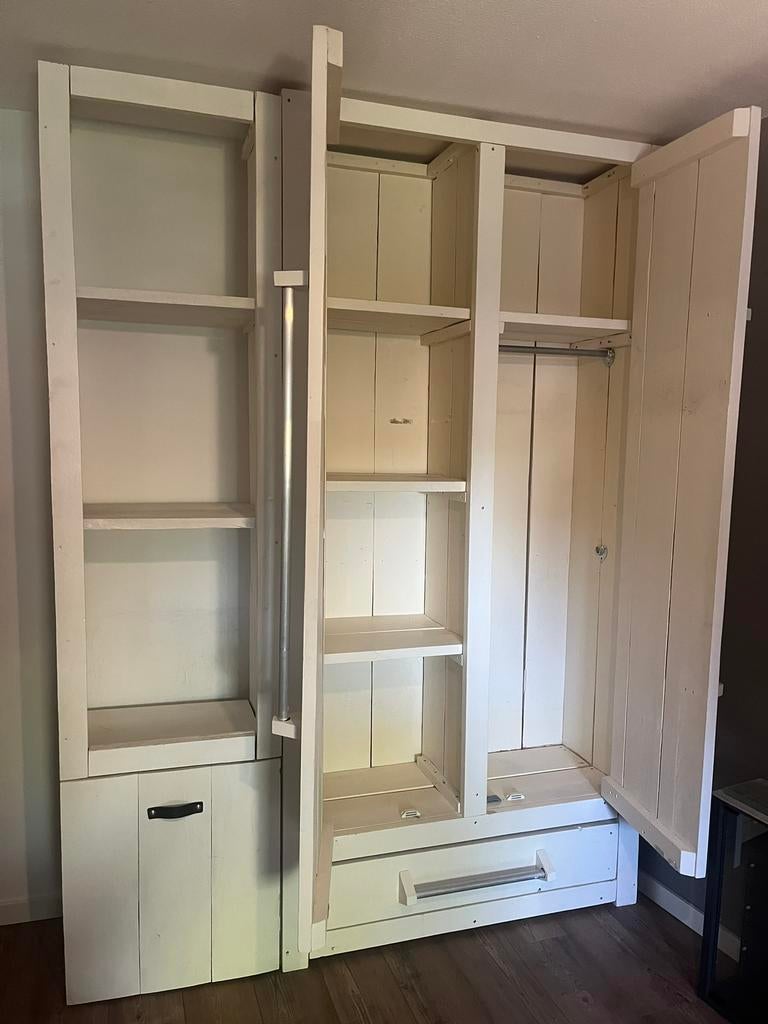 Steigerhouten kleding/ boekenkast, Huis en Inrichting, Ophalen, Zo goed als nieuw, 25 tot 50 cm, 200 cm of meer