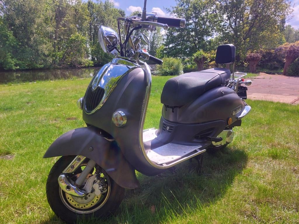 La Souris Scooter Geel Kenteken - 6700 km, Bouwjaar 2015, Ophalen of Verzenden, Gebruikt, Benzine, Overige merken