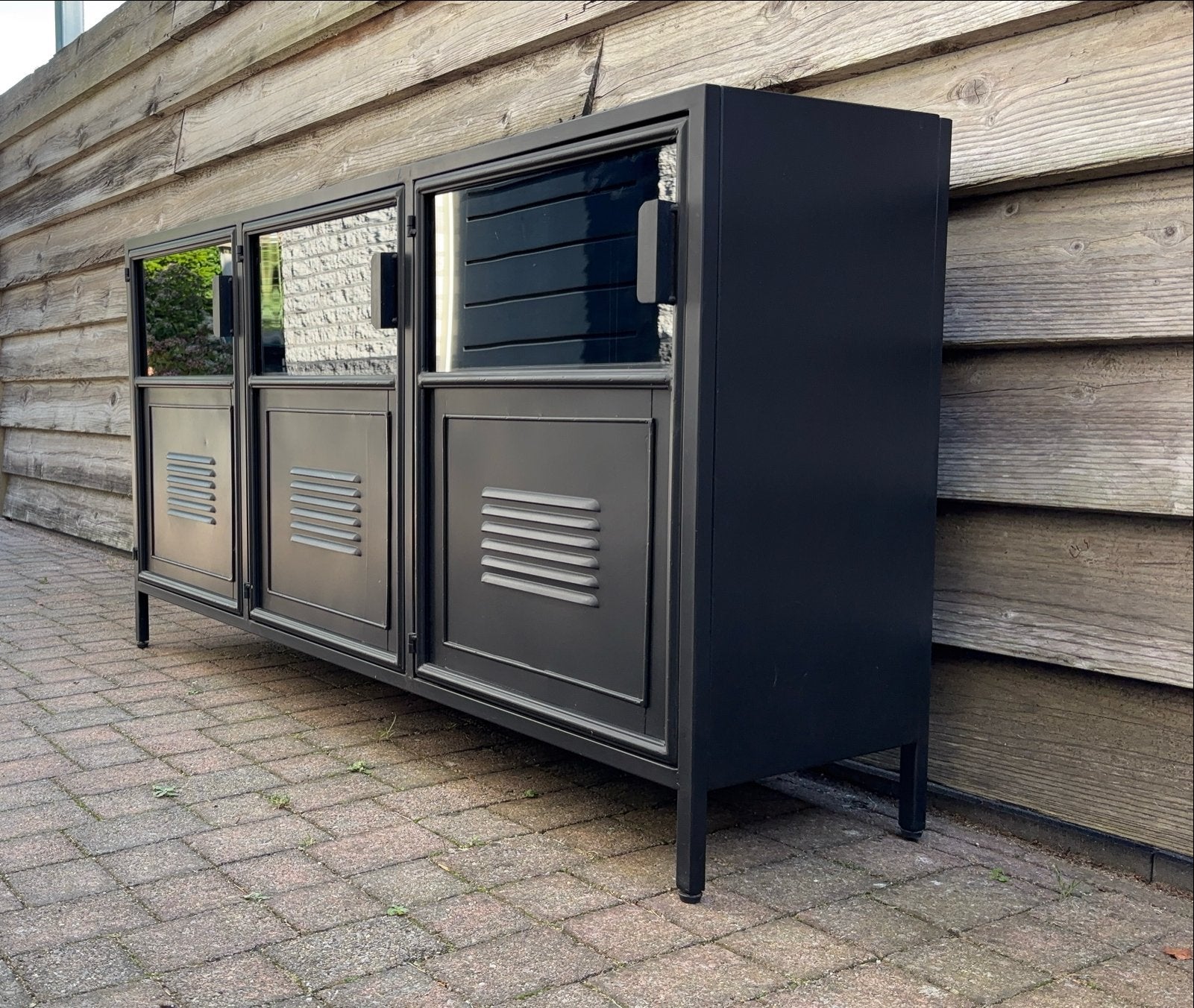 Wood Ronja zwart metalen dressoir, Ophalen, Gebruikt, 100 tot 150 cm, Metaal