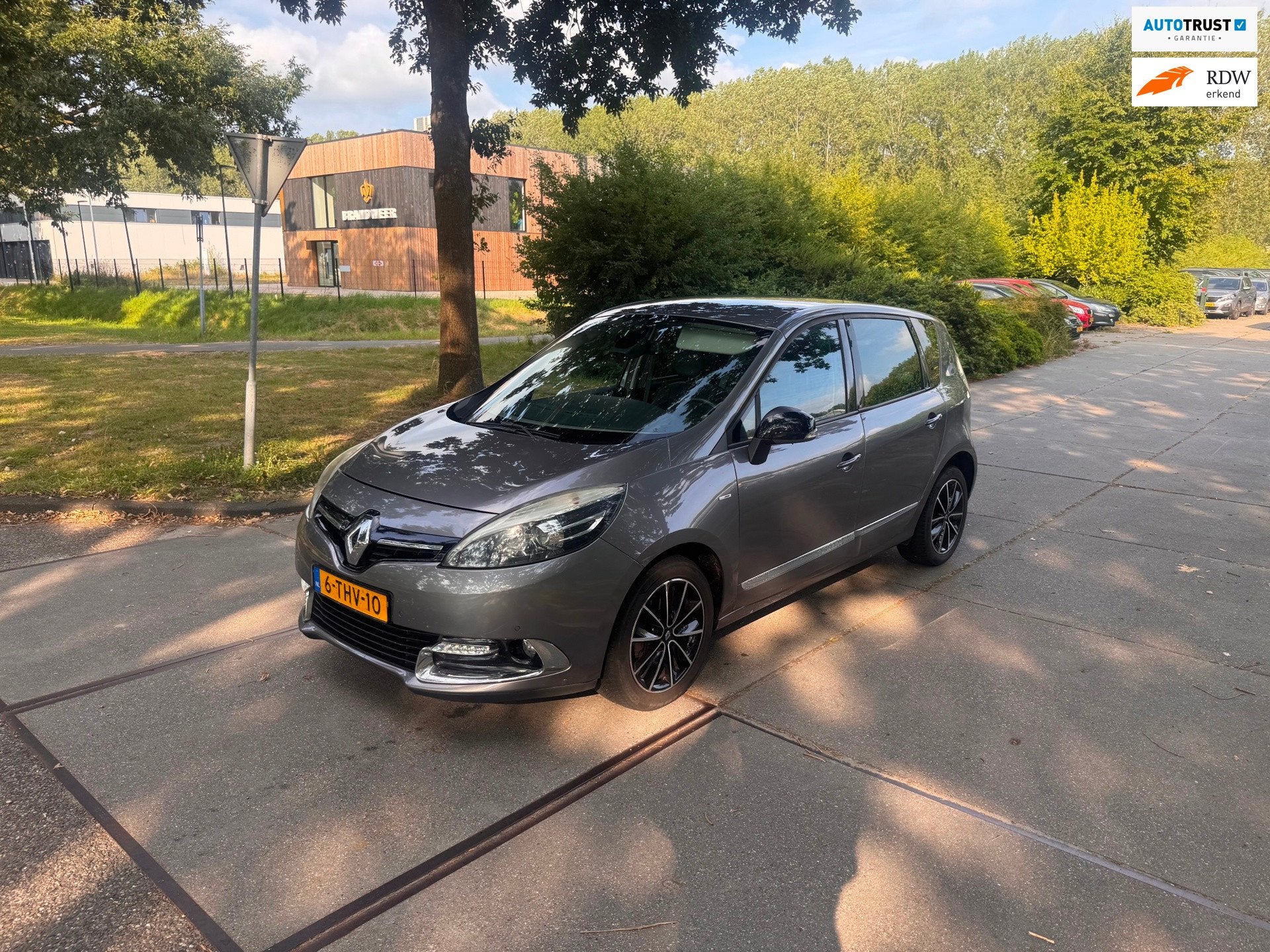 Renault Scénic 1.5 dCi Bose Clima.Navi.Camera, Auto's, Euro 5, Gebruikt, 4 cilinders, Leder en Stof
