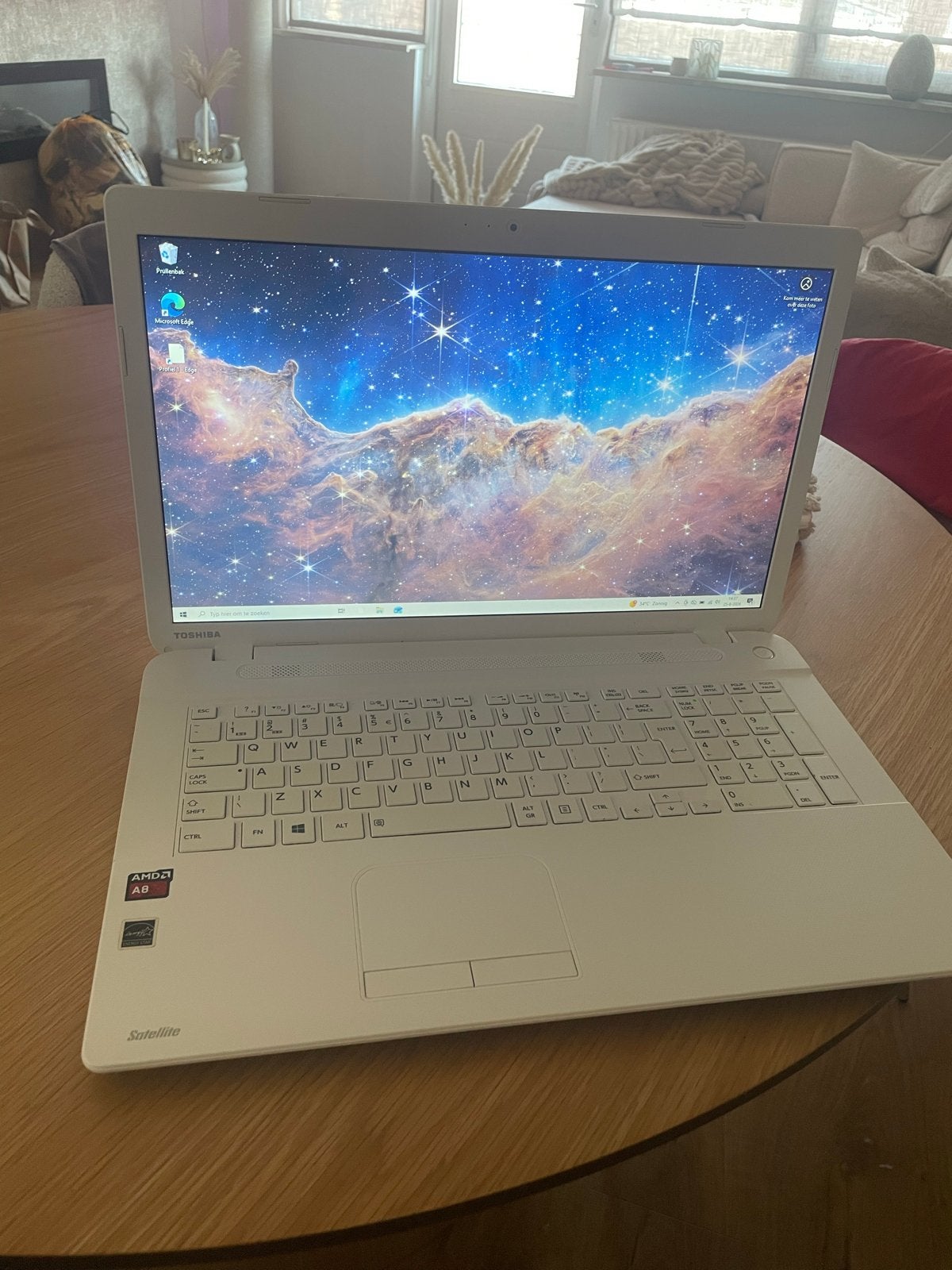 Toshiba Satellite 17,3 inch laptop incl. oplader, Computers en Software, Windows Laptops, Ophalen, 2 tot 3 Ghz, Qwerty, Niet werkend