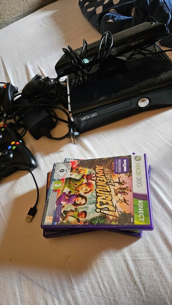Xbox 360 Kinect met games en controllers, 3 spelers of meer, Ophalen of Verzenden, Vanaf 3 jaar
