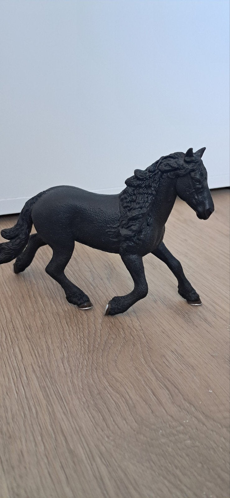 Schleich 13975 friese hengst, Ophalen of Verzenden, Zo goed als nieuw, Paard, Beeldje of Figuurtje