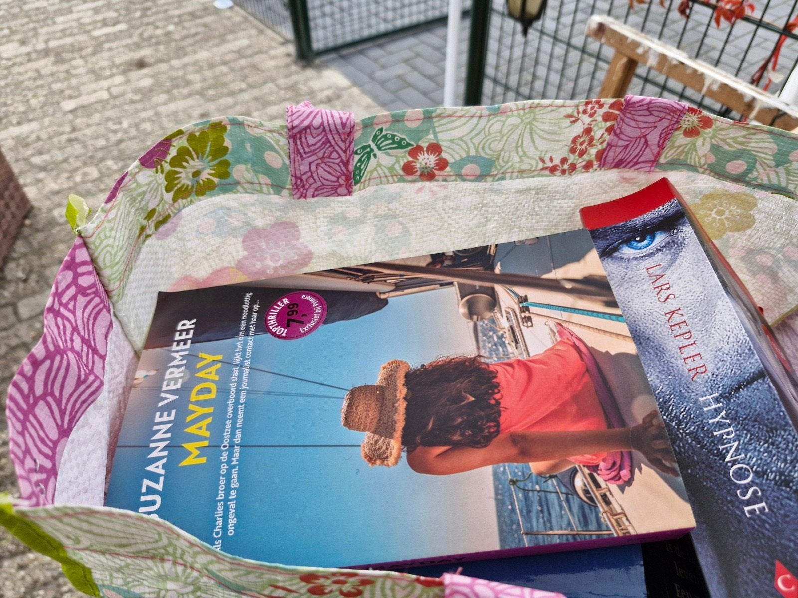 tas vol met boeken voornamelijk thrillers, Boeken, Ophalen, Gelezen