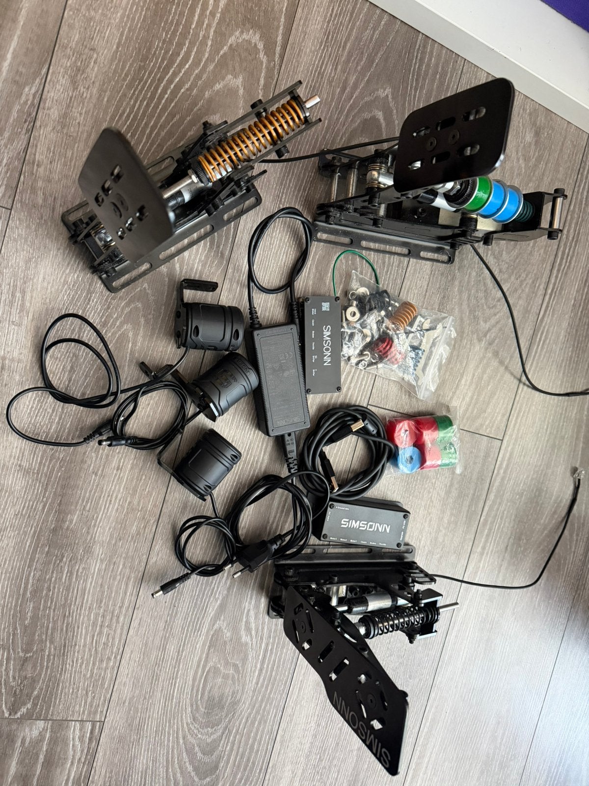 SIMSONN PRO PLUS Sim Racing Pedals VAM Vibration Motor, Ophalen of Verzenden, Zo goed als nieuw