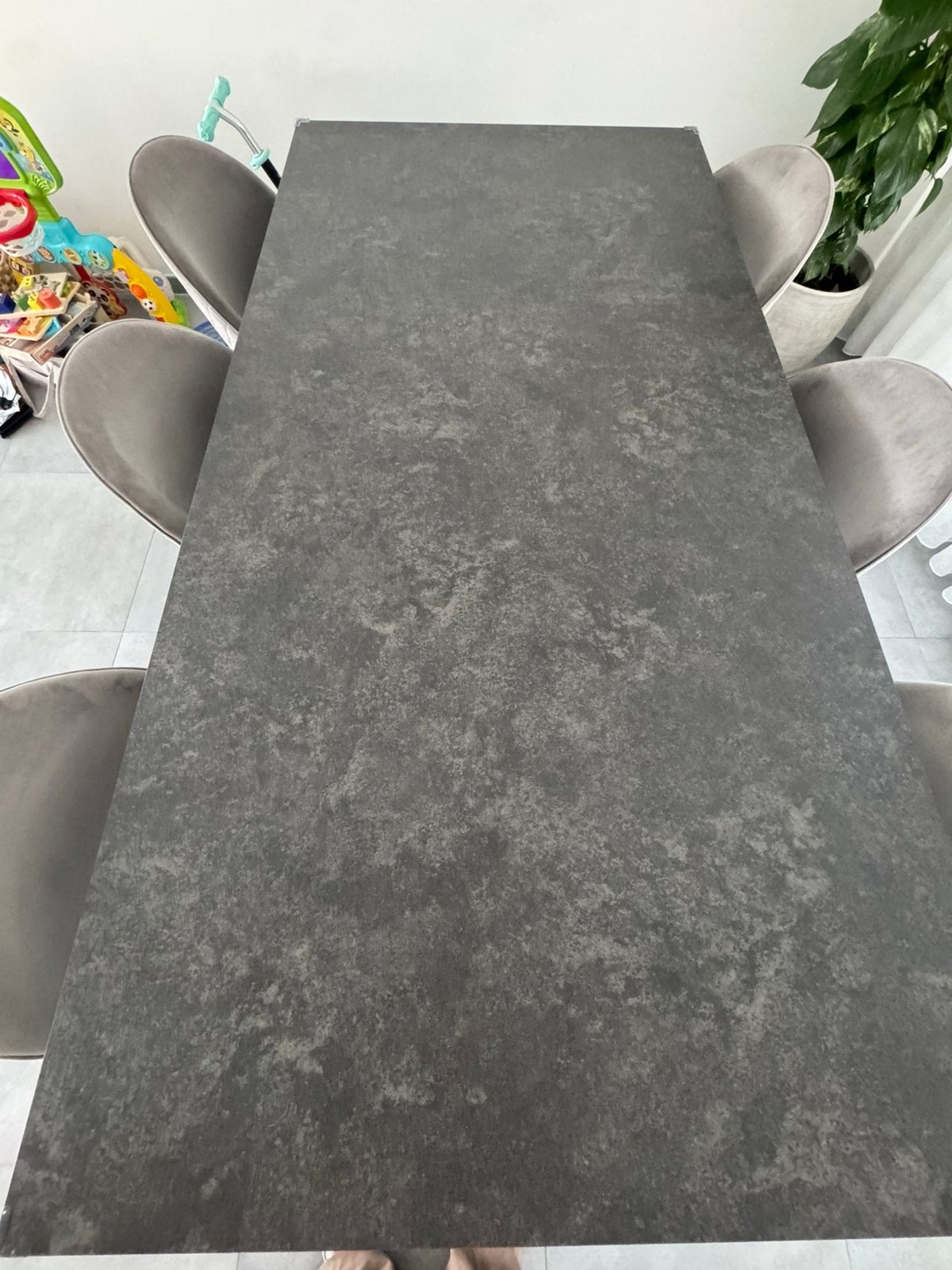 Zwart met grijs eettafel, Ophalen, Zo goed als nieuw