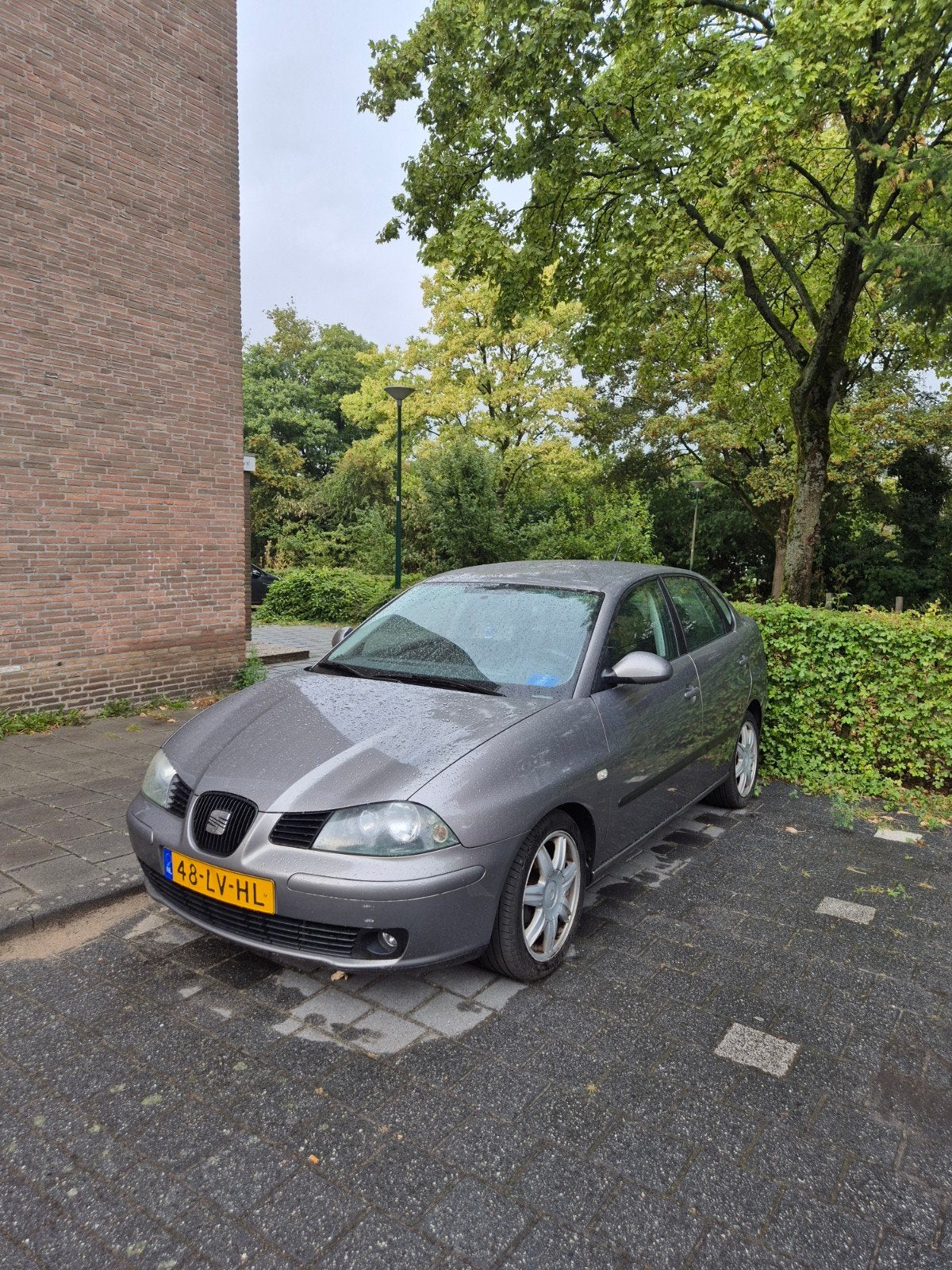 Seat Cordoba 1.4 16V 55KW 2003 Grijs, Auto's, Seat, Voorwielaandrijving, 15 km/l, 74 pk, 4 cilinders