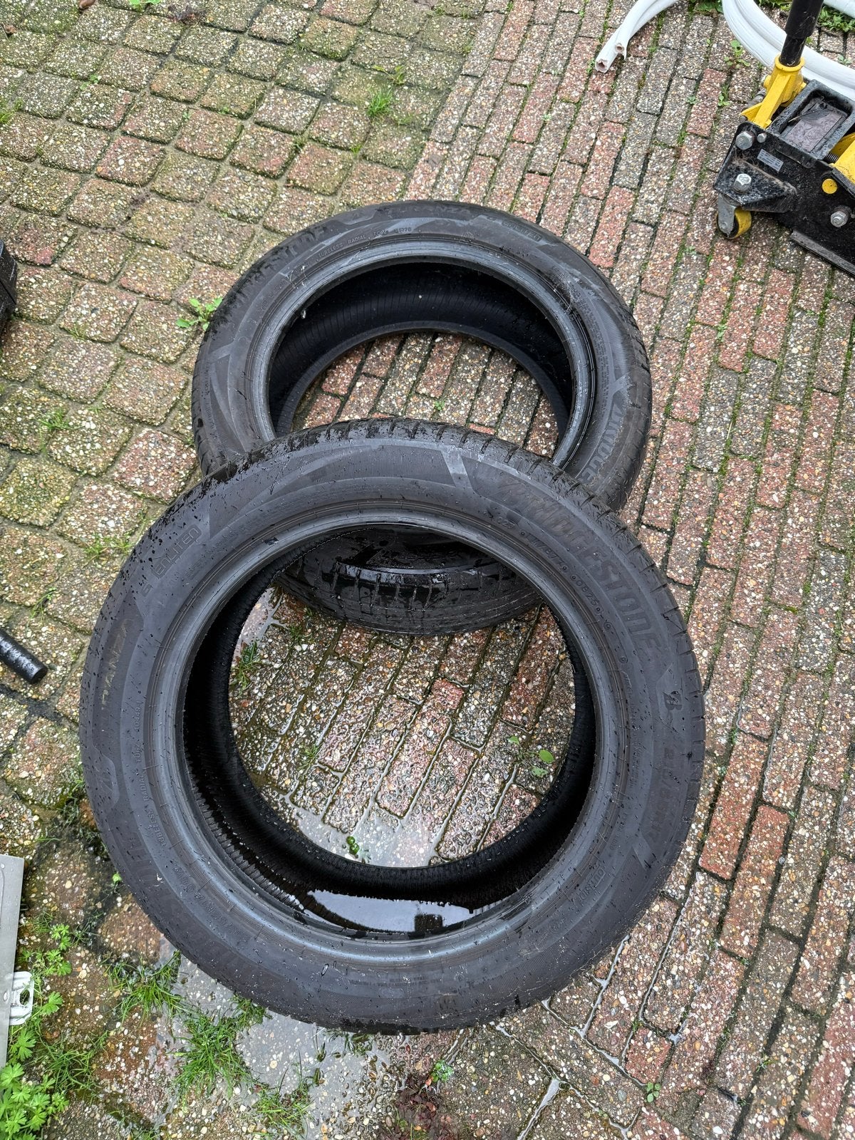 Autobanden 215/55R17 Bridgestone zomerbanden (2 stuks), Ophalen of Verzenden, Gebruikt