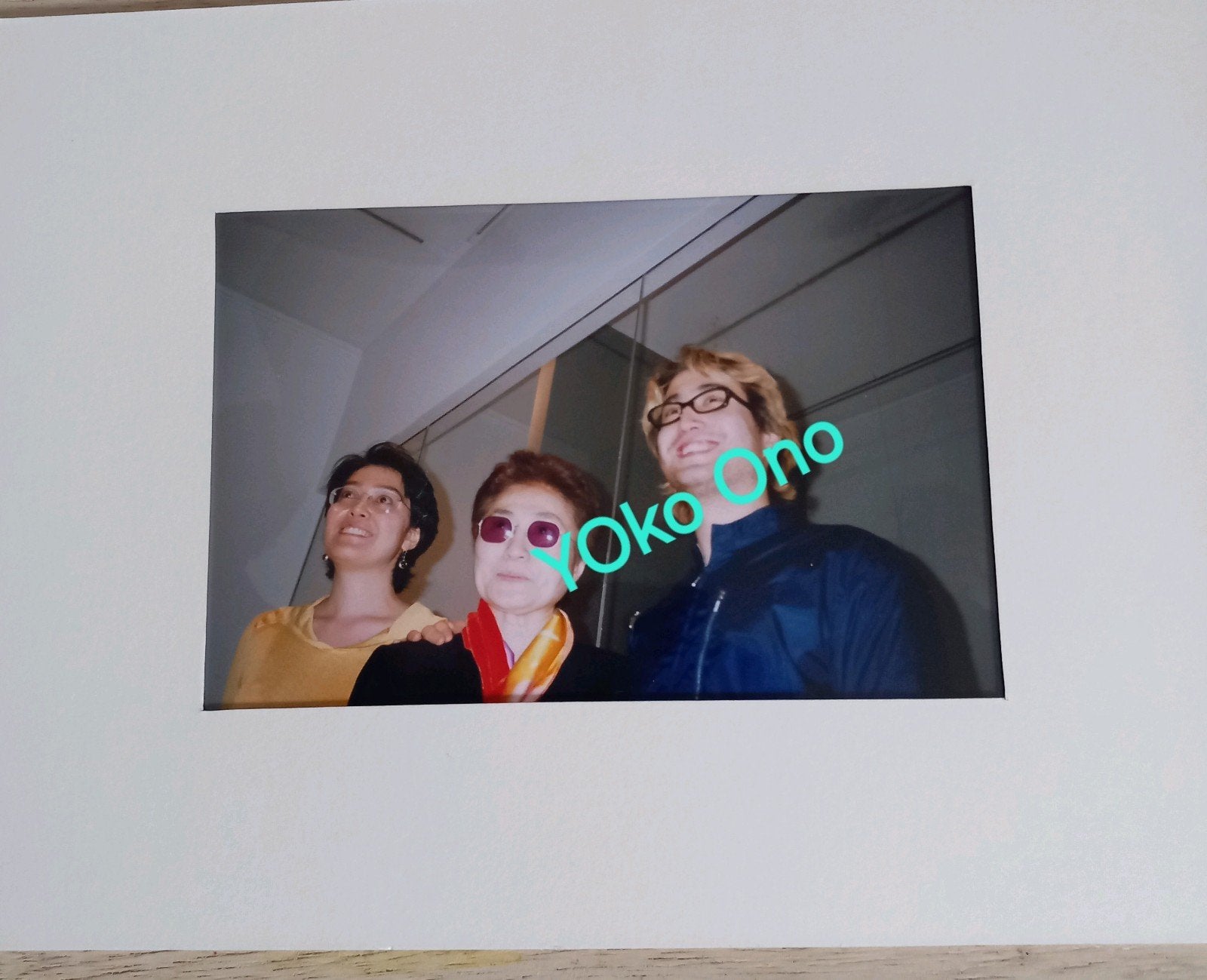 Yoko Ono ..Privé Foto, Audio, Tv en Foto, Fotografie | Fotolijsten, Ophalen, Met passe-partout
