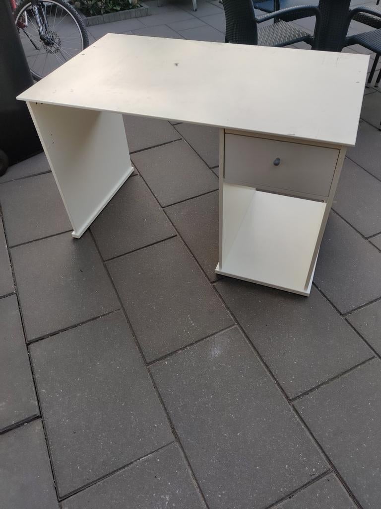Bureau met lade en uitschuifplank, Gebruikt, Spaanplaat of MDF, Ophalen of Verzenden, Overige merken