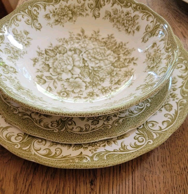 Royal Staffordshire Avondale Ironstone Servies - J&G Meakin, Ophalen of Verzenden, Zo goed als nieuw, Klassiek, Compleet servies