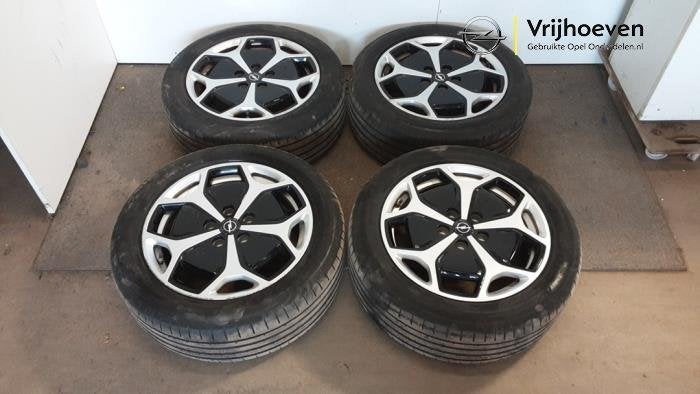 Velgen set + banden van een Opel Ampera (Ampera 11-), Gebruikt, -, -, Ophalen of Verzenden