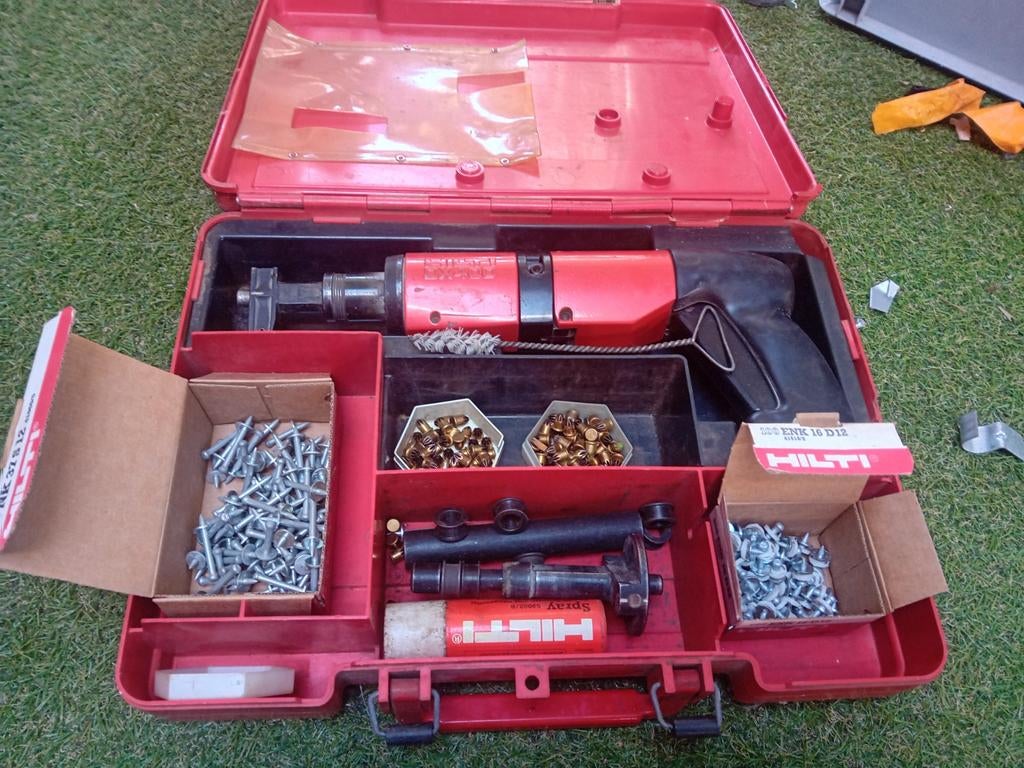 Hilti DX 400 Schiethamer met toebehoren, Verzenden, Gebruikt
