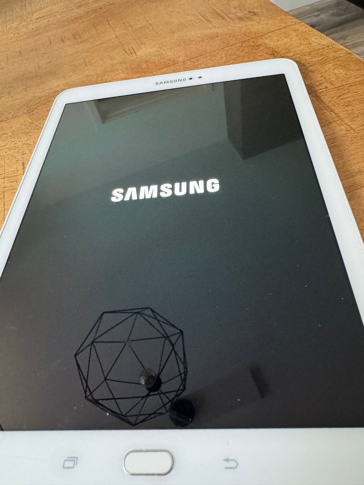 Witte Samsung Galaxy Tab S2 9.7" 32GB Wi-Fi met Oplaadkabel, Usb-aansluiting, 32 GB, Zo goed als nieuw, Wi-Fi