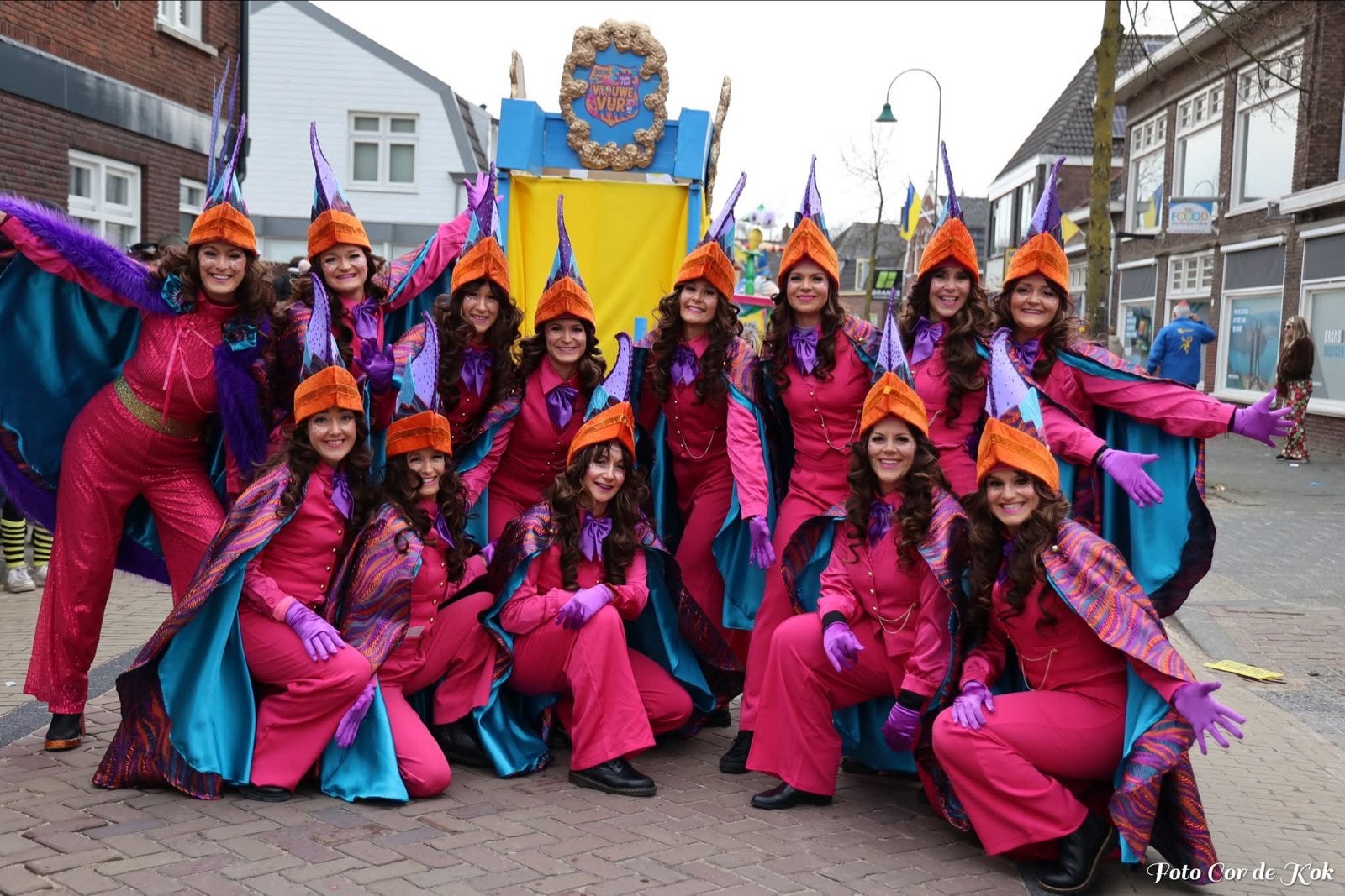 Complete carnavalskostuums groep (13 personen) – uniek, Ophalen, Carnaval, Maat 46/48 (XL) of groter, Zo goed als nieuw