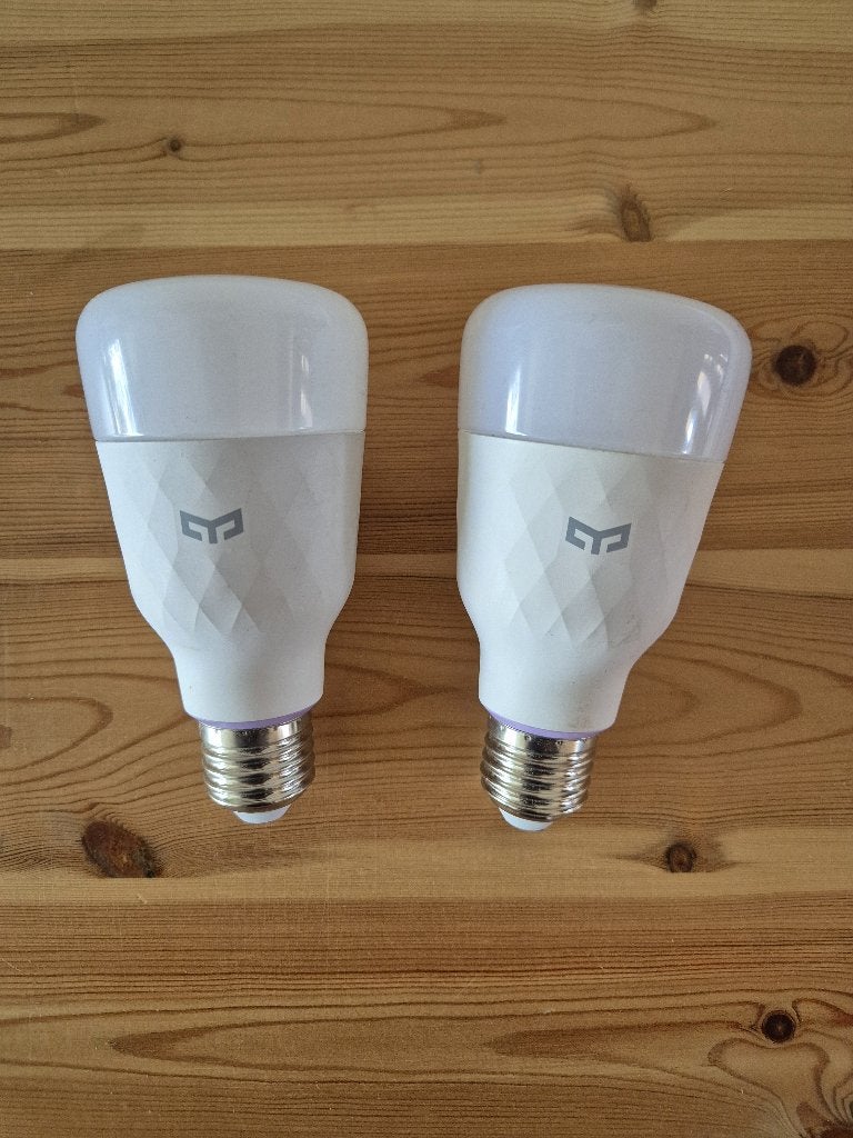 2x Yeelight 1S Color, Huis en Inrichting, Lampen | Losse lampen, Led-lamp, Gebruikt, Minder dan 30 watt, E27 (groot)