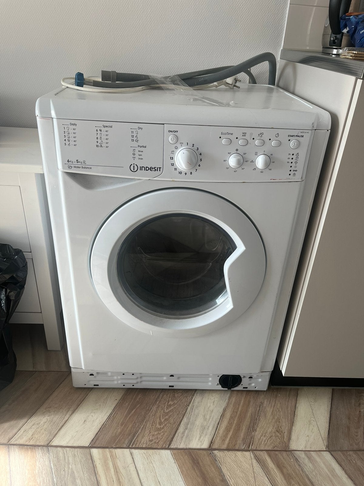 Indesit wasmachine en droger, Ophalen, 1200 tot 1600 toeren, Gebruikt, 4 tot 6 kg