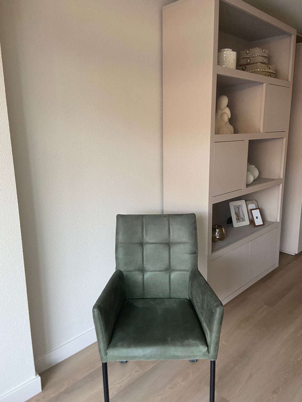 Te koop 6 groene eetkamerstoelen op wieltjes, Huis en Inrichting, Stoelen, Ophalen, Overige kleuren, Zo goed als nieuw, Stof