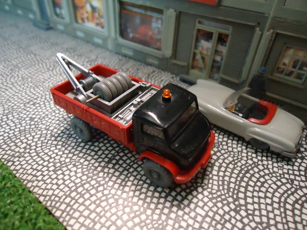 Mercedes Benz Unimog 404S U82 Werkstattwagen - Wiking 36w, Ophalen of Verzenden, Zo goed als nieuw, Bus of Vrachtwagen, Wiking