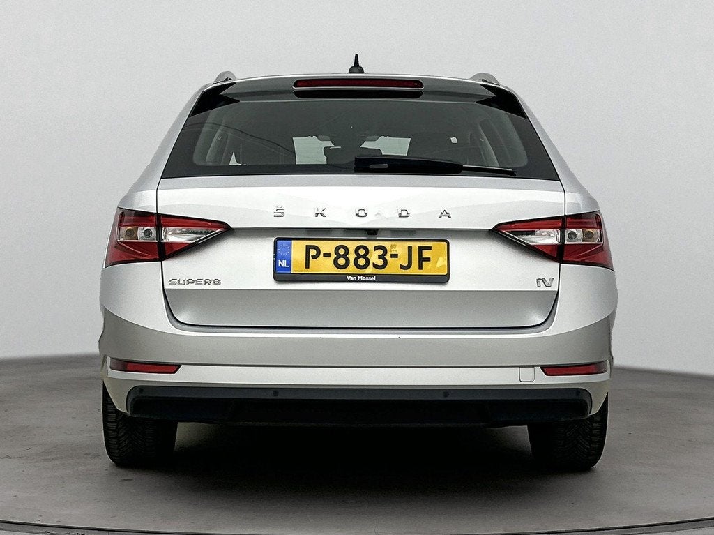 Skoda Superb Combi 1.4 TSI iV Business Edition Plus 218PK |, Auto's, Skoda, Stof, Gebruikt, 4 cilinders, Hybride Elektrisch/Benzine