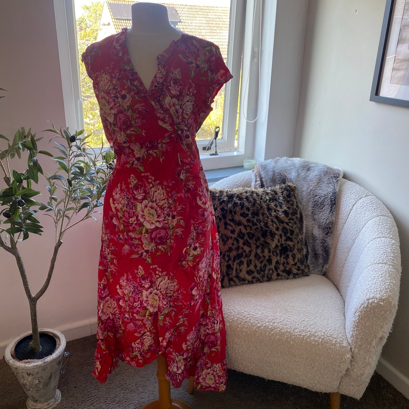 Bindi prachtige wikkeljurk L/XL, Maat 46/48 (XL) of groter, Ophalen of Verzenden, Zo goed als nieuw, Rood