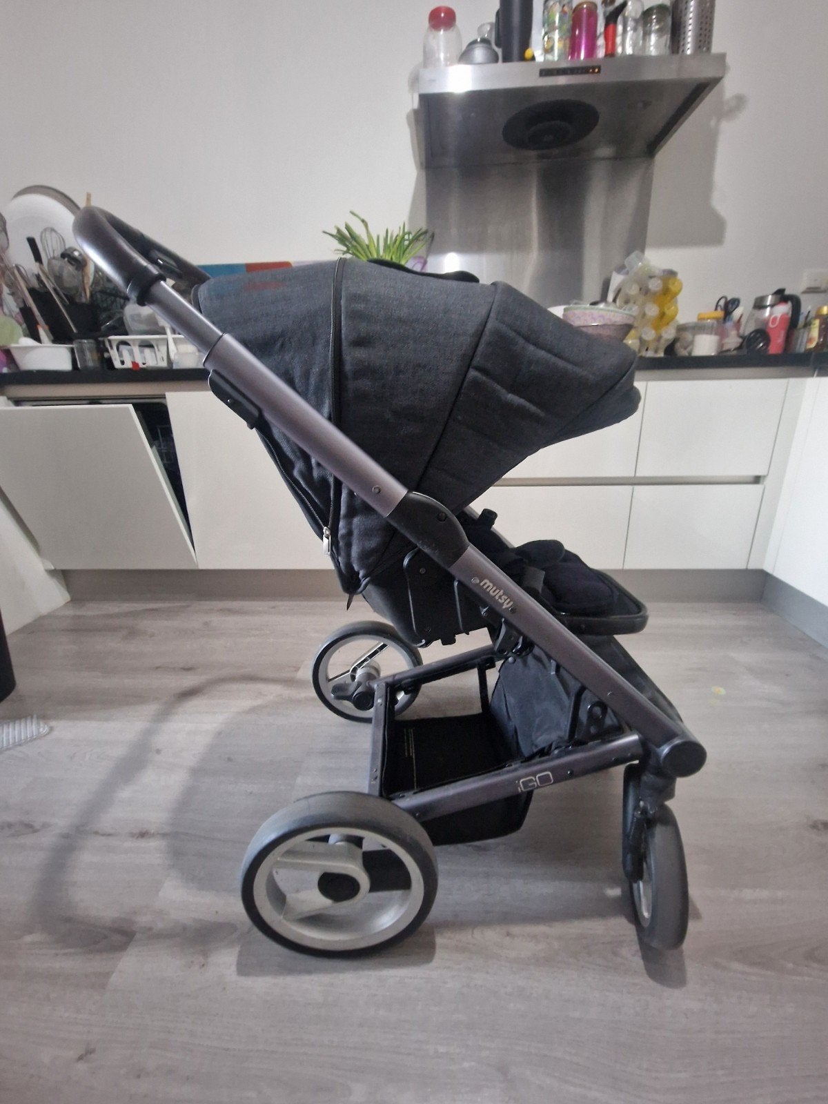 Mutsy Igo Combiwagen met reiswieg en accessoires, Gebruikt, Ophalen of Verzenden, Combiwagen, Mutsy