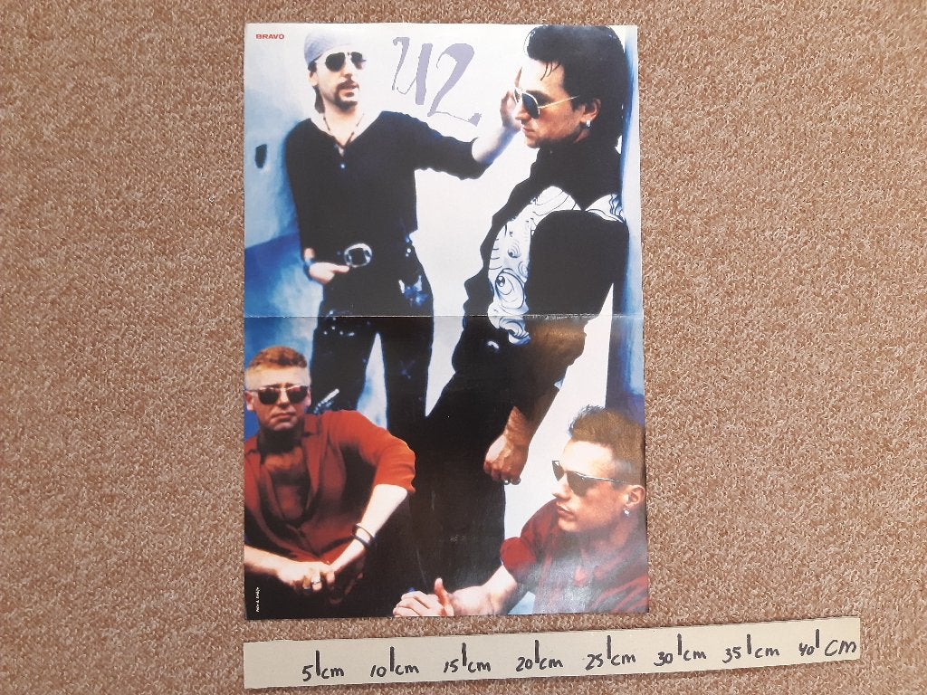 Poster U2 Maat A3 28x42 cm, Rechthoekig Staand, Ophalen of Verzenden, Zo goed als nieuw, A1 t/m A3