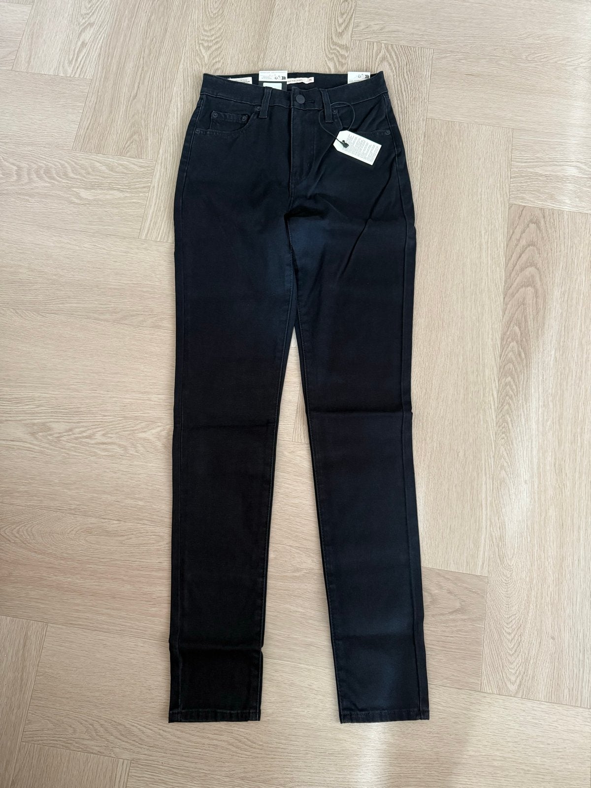 Nieuwe Levi's 721 High-Rise Skinny Jeans Dames Zwart W26, Ophalen of Verzenden, Nieuw, Zwart, W27 (confectie 34) of kleiner