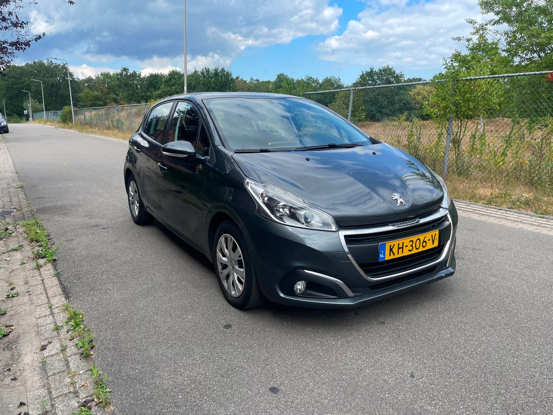 Peugeot 208 1.6 BlueHDi Blue Lease, Auto's, Peugeot, 590 kg, Gebruikt, 4 cilinders, 1055 kg
