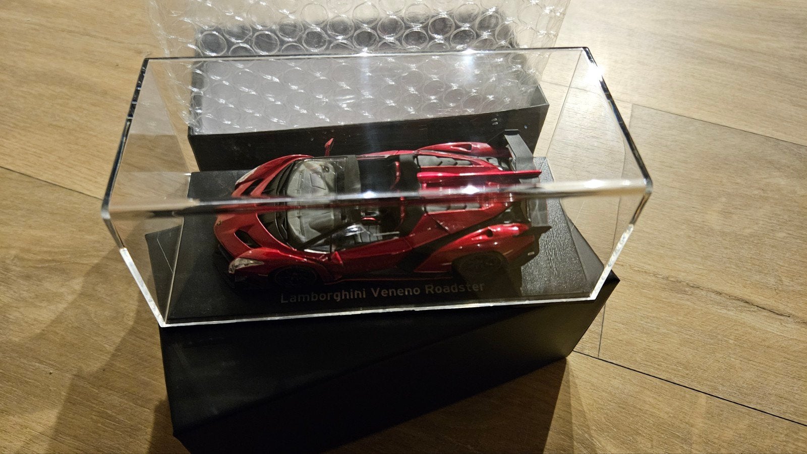 Kyosho Lamborghini Veneno Roadster 1:43 Rood Metallic, Ophalen of Verzenden, Nieuw, Auto, Kyosho