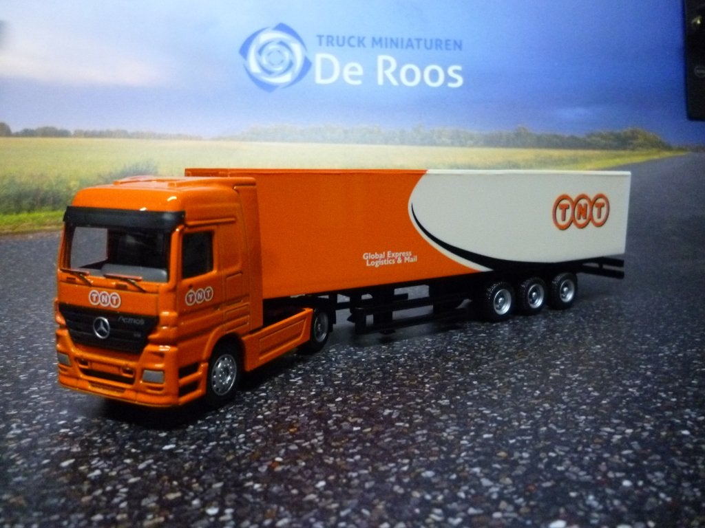 Mercedes Actros TNT, Hobby en Vrije tijd, Modelauto's | 1:50, Ophalen of Verzenden, Zo goed als nieuw, Bus of Vrachtwagen, Overige merken