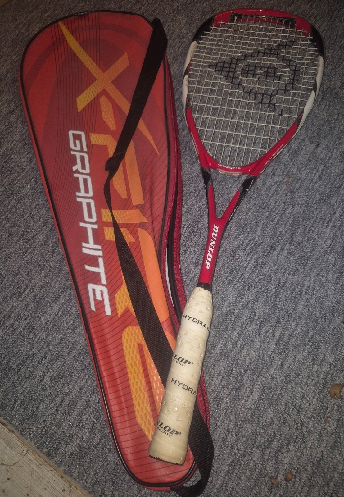 Dunlop Graphite Power Squash-racket, Sport en Fitness, Squash, Ophalen of Verzenden, Zo goed als nieuw, Racket, Met hoes