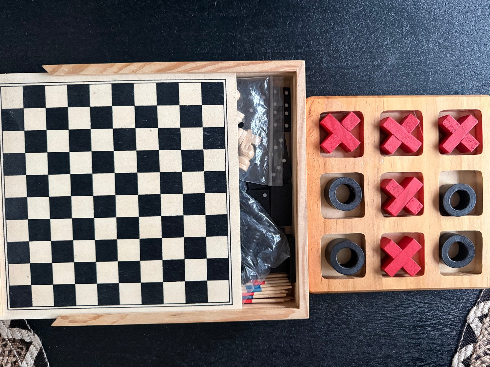 Houten schaakspel en boter-kaas-en-eieren set, Een of twee spelers, Ophalen of Verzenden, Zo goed als nieuw, Reisspel