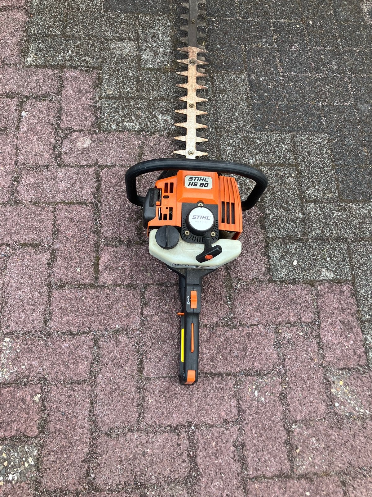 Stihl HS 80 Benzine Heggenschaar - Krachtig en Betrouwbaar, Ophalen of Verzenden, Gebruikt, Benzine