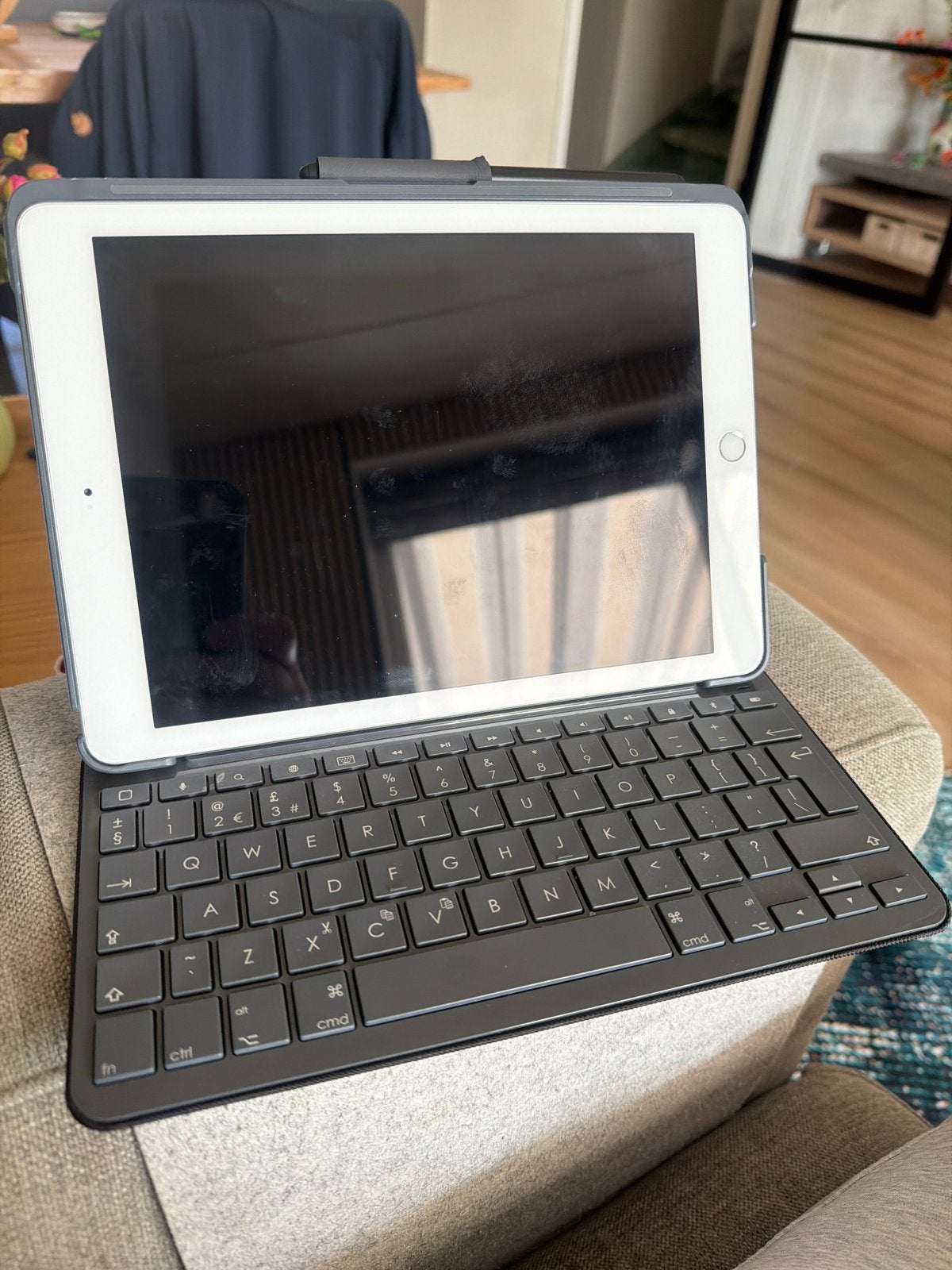 Apple iPad (6e generatie) 128GB Wi-Fi met toetsenbord, 10 inch, Gebruikt, Apple iPad, Ophalen of Verzenden