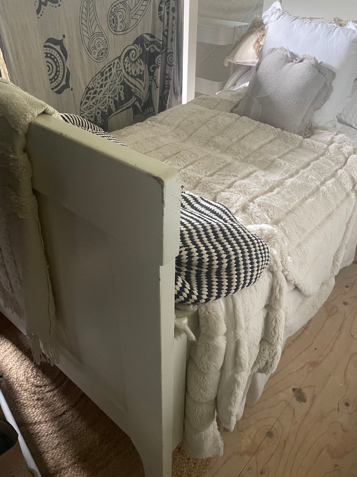 Antiek 1 persoons kajuitbed met gloednieuw matras, Ophalen, 90 cm, Eenpersoons, Wit
