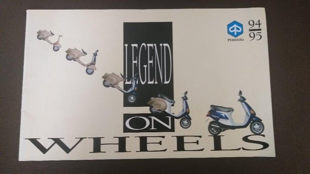 VESPA  brochure / verkoopfolder 1994-1995, Ophalen of Verzenden, Zo goed als nieuw