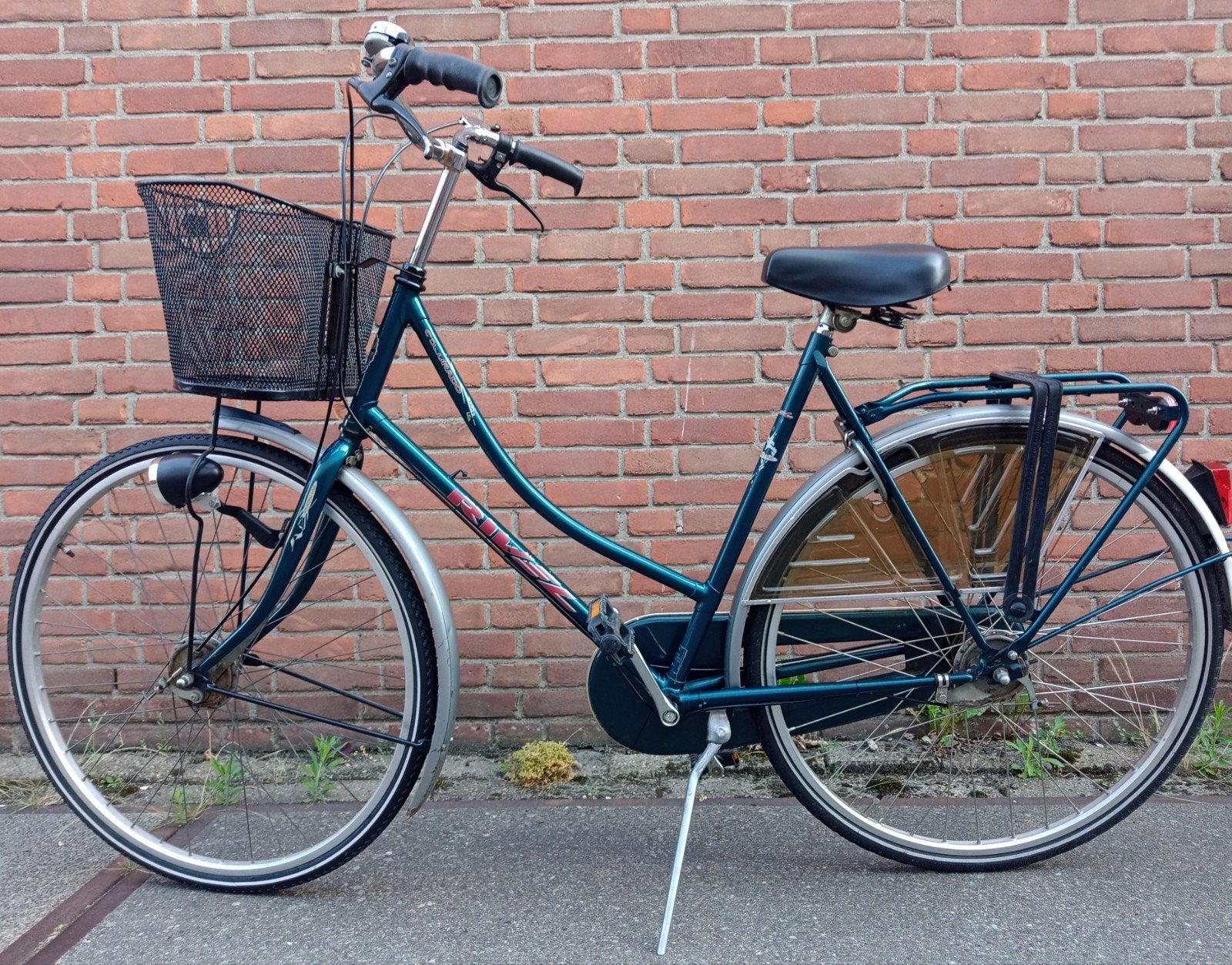 Nette damesfiets, 3 versnellingen, trommelremmen en mandje, 56 cm of meer, Ophalen, Gebruikt, Versnellingen