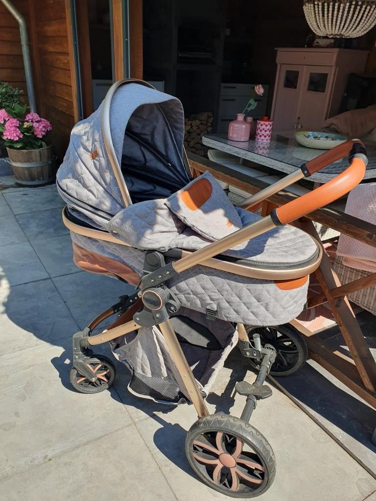 Moni Kinderwagen - Stijlvol en Comfortabel, Ophalen