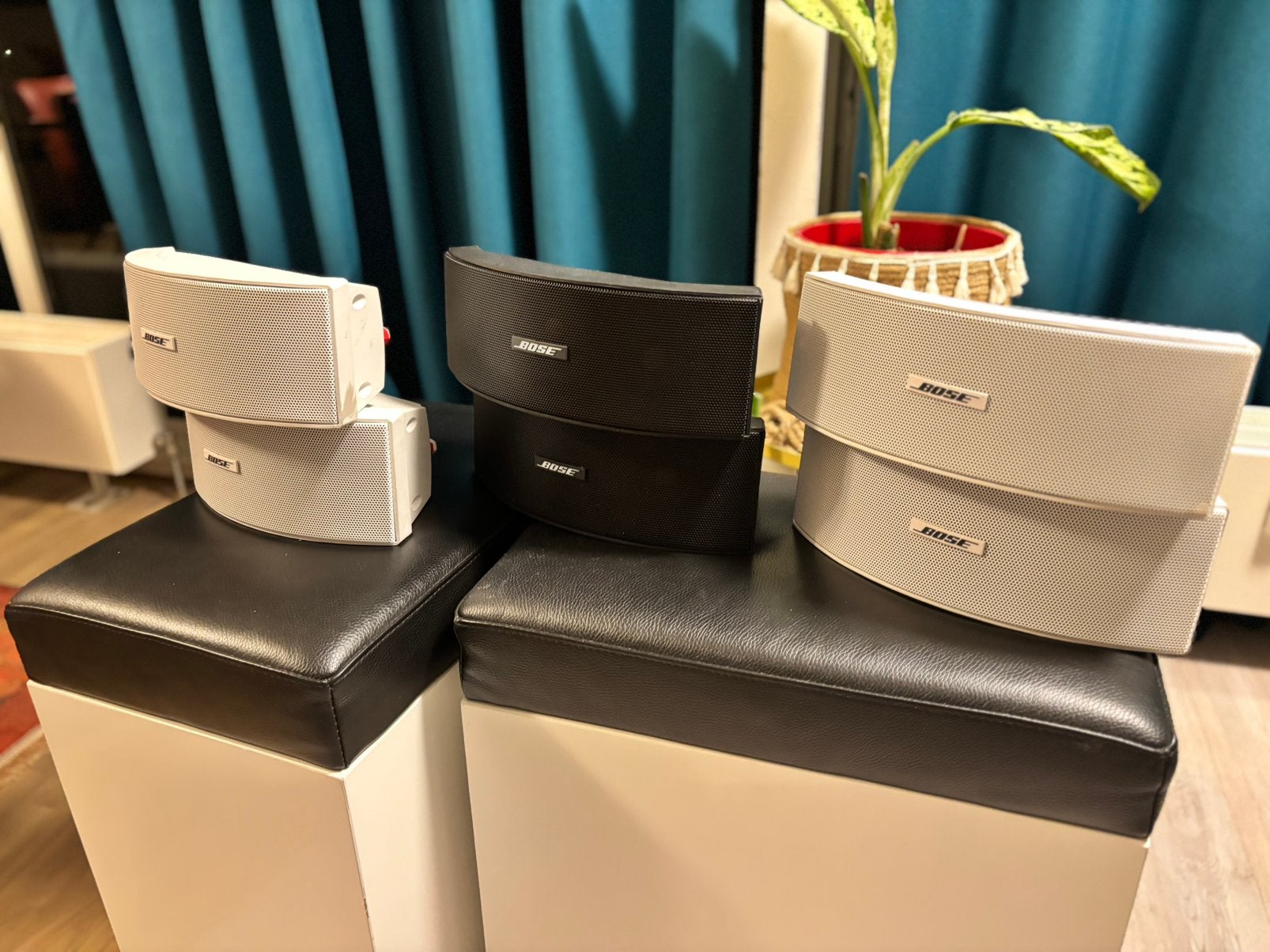 Bose 151 SE, Ophalen of Verzenden, Zo goed als nieuw, Bose, Minder dan 60 watt
