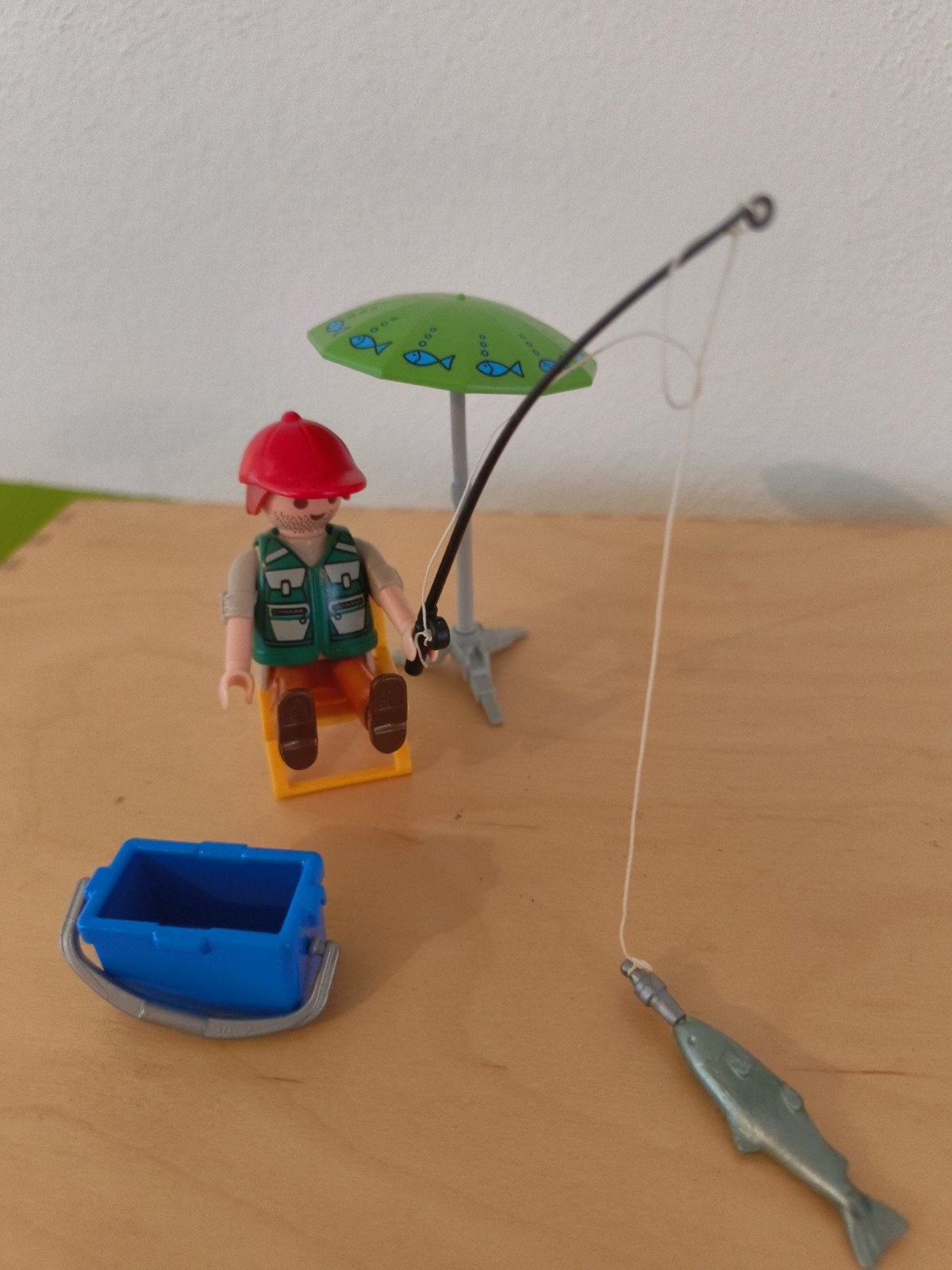 Playmobil Visser met Hengel, Parasol, Stoel en Vis, Gebruikt, Complete set, Ophalen of Verzenden, Country