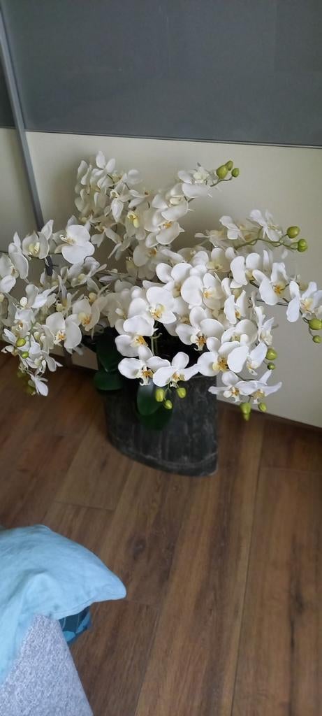 Stenen bloempot met kunst orchidee, Ophalen, Zo goed als nieuw