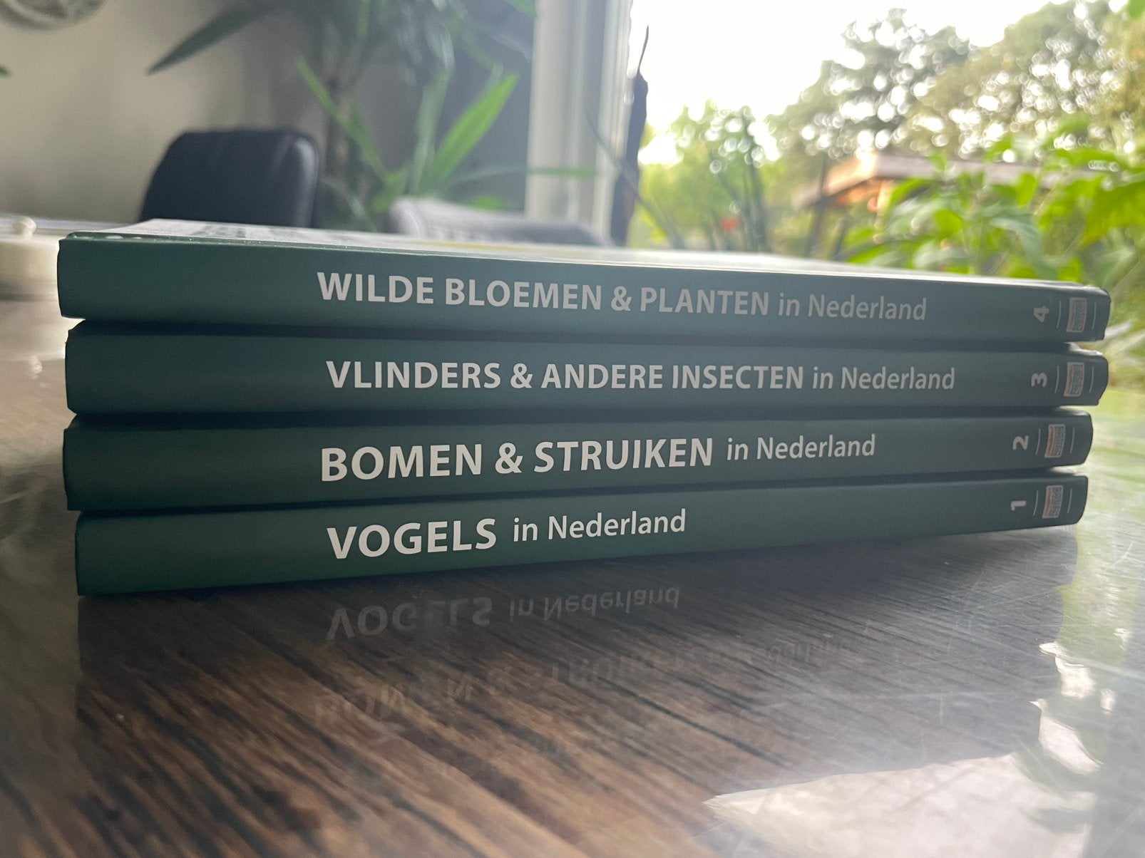 4 natuurboeken Postcodeloterij, Ophalen of Verzenden, Zo goed als nieuw, Bloemen, Planten en Bomen