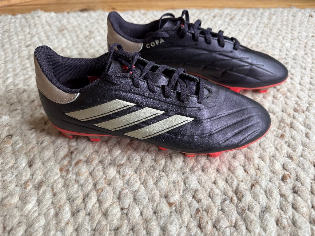 Adidas Copa 43,5 Voetbalschoenen, Maat XS of kleiner, Schoenen, Ophalen of Verzenden, Zo goed als nieuw