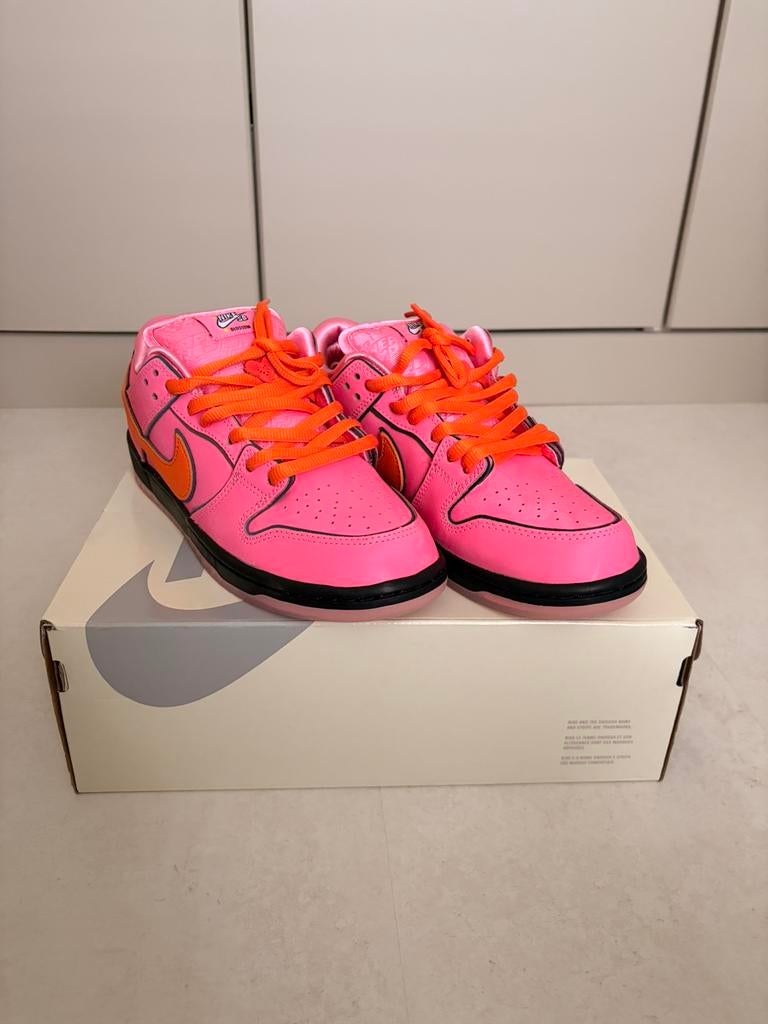Nike Dunk SB - Powerpuff “Blossom” - maat 40, Ophalen of Verzenden, Zo goed als nieuw, Overige kleuren