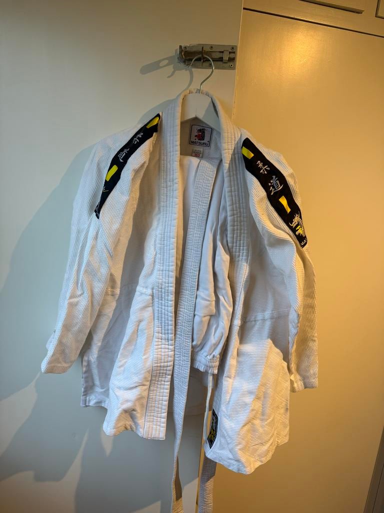 Matsuru Judo pak met witte band, Judo, Vechtsportpak, Ophalen of Verzenden, Zo goed als nieuw