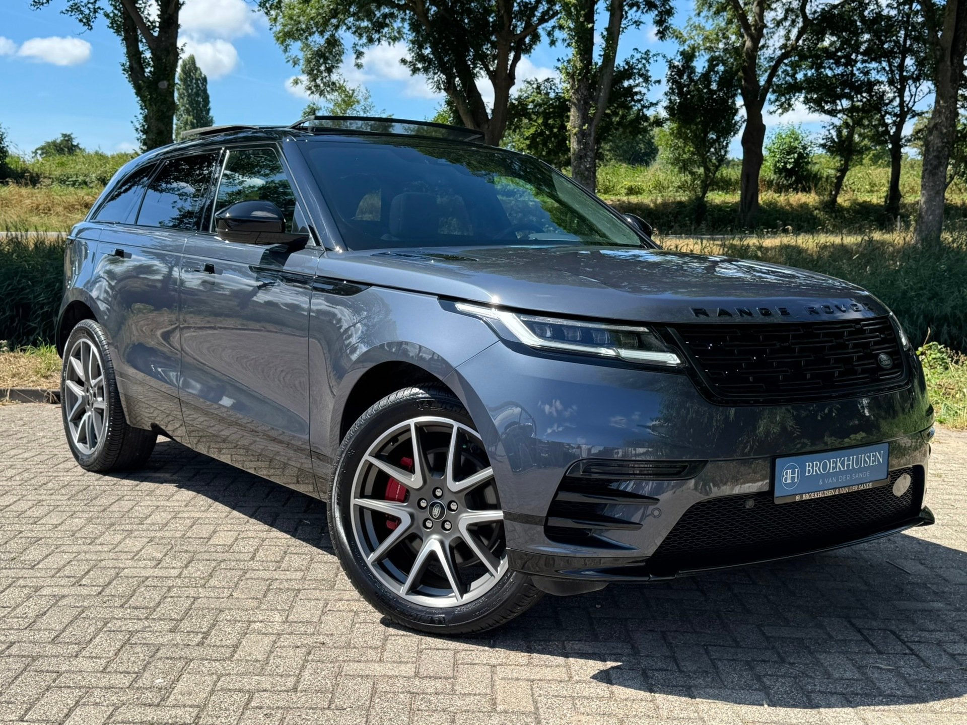 Land Rover Range Rover Velar 2.0 P400e AWD R-Dynamic HSE PHE, Auto's, Automaat, 404 pk, Gebruikt, Zwart