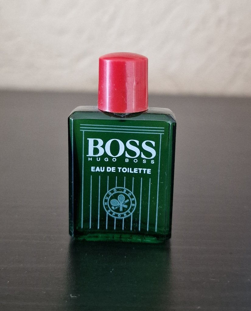 Miniatuur parfum flesje Hugo, Verzamelen, Ophalen of Verzenden, Zo goed als nieuw, Miniatuur, Gevuld